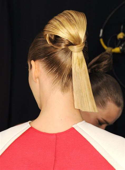 carolina herrera hair.